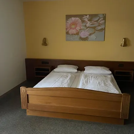 Zur Post Apartamento Büchlberg